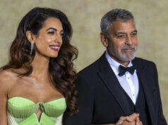 (Фото) Таа никогаш не прави модна грешка, а редовно го користи овој трик со чевлите