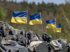 Џонсон: Европа би ја нападнала Русија, но нема оружје за тоа