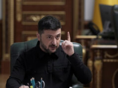 Зеленски: Никој не ги принудува нашите војници да умираат за урнатини