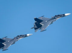 Воен авион се урна во Русија, екипажот загина