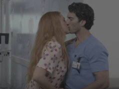 (Видео) Се шири никогаш претходно видена снимка: Лајвли го бакнува Балдони на снимање, а тоа не е дел од сценариото