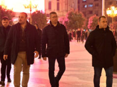 (Видео) Мицкоски и Ѓорѓиевски во вечерна обиколка на Скопје: Се беше чисто и средено како што доликува