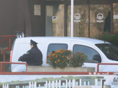 Бројот на жртви во пожарот во домот за стари лица во Тузла се искачи на 17, а починаа уште две жени