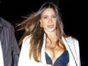 (Фото) Секогаш женствена и секси, но поради погрешниот детаљ „горат“ мрежите