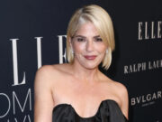 (Фото) Поминала низ пекол поради погрешна дијагноза, но сепак има насмевка: познатата русокоса блеска