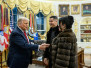 (Фото) „Во споредба со Меланија, таа изгледа како селанка“: Убавата Георгина повторно трпи навреди