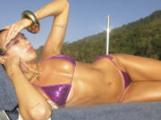 Пејачката објави серија жешки фотографии, не се за оние со слабо срце