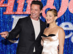 (Видео) Нежен фустан кој пркоси на голотијата: таа е вистински пример за женственост