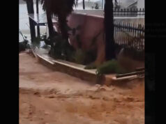 (Видео) Силна бура и дожд во Грција: улиците под вода, на сила црвено предупредување