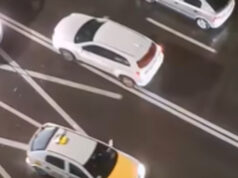 (Видео) Сообраќајна несреќа во центарот на Скопје: Пешак удрен од автомобил пред гимназијата „Јосип Броз – Тито“