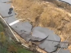 (Видео) Во Крагуевац се урна пат