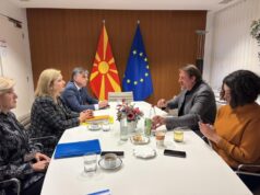 Василевска и Мираковска со евроизвестителот Вајц: Разменети мислења за актуелните случувања во државата