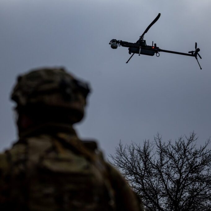dron-vojnik
