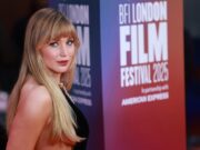 (Видео) Најзгодната мајка: познатата убавица се породи по втор пат, но нејзиното тело како да вели поинаку