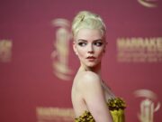 (Видео) Оваа жена е чист гламур, а ја краси и специфична убавина