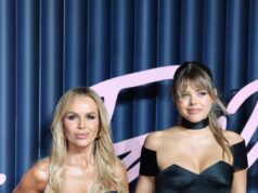 (Видео) Секси водителката се погрижи сите да гледаат во неа