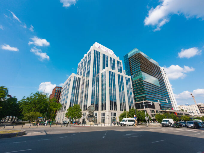 brisel-euroclear-ruski-zamrznat-imot-depositphotos_838309284_s