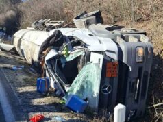 (Фото) Се преврте цистерна на патот Струга – Ќафасан, сообраќајот во прекин