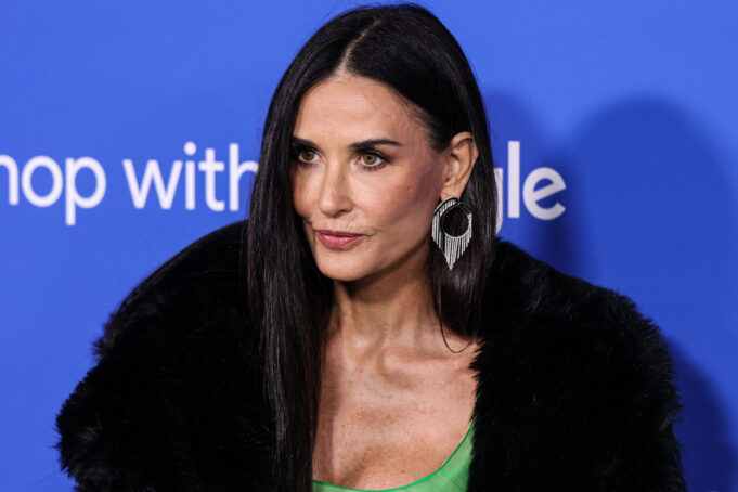 demi-mur-depositphotos_647183020_xl