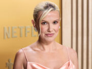 Мили Боби Браун: Плачев секој ден поради написите во медиумите за мојот изглед