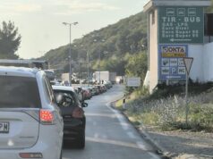 Штрајк на земјоделците ја блокира грчката страна на Граничниот премин Дојран