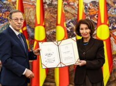 Сиљановска-Давкова ги прими акредитивите на новоименуваниот амбасадор на Алжир, Абделмаџид Наaмун