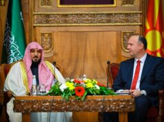 Средба на Гаши со шеикот Махир Муајкали