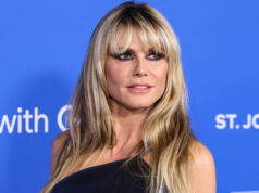 (Фото) Ги покажа своите прекрасни облини во танга бикини, воодушевувајќи ги обожавателите