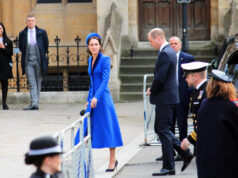 Семејната фотографија го разнежни светот: Кејт Мидлтон и принцот Вилијам ги честитаа празниците