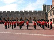 (Фото) Го претвори кралскиот банкет во модна писта: најубавата русокоса ја засени дури и Кејт Мидлтон