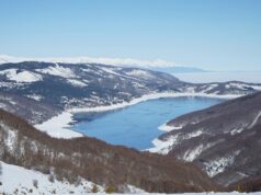 Мал авион се урна во Мавровското Езеро, едно лице е повредено