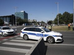 Полицаец избоден во Сплит, приведен 18-годишник со психички проблеми