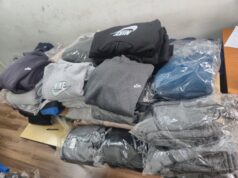 (Фото) Двајца уапсени, запленети 272 парчиња разновидна брендирана стока, 174 парчиња разновиден рачен алат без документација