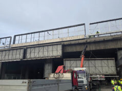 (Фото+видео) Ивановски: Отстранет и првиот билборд од Железничката станица Скопје