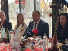 Вечерва почнува зимска бајка на Плоштад Македонија: Елката ќе светне во 18 часот, Дедо Мраз ќе стигне на 27 декември