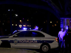 Две тела најдени во стан во Крушевац, сомнежот е дека син ги убил родителите со нож, па се фрлил од зграда