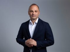 Филипче со честитка за Католички Божиќ: Да создадеме трајни вредности за идните генерации