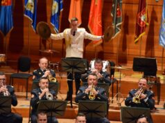 (Фото) Одржан традиционален предновогодишен концерт на Воениот оркестар