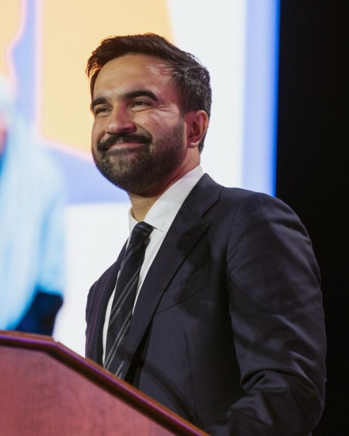 569872024_18370400803159156_5348538197824222864_n