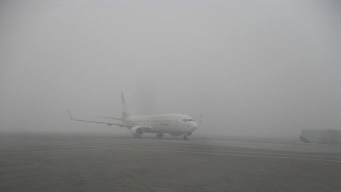 zaradi-magla-na-skopskiot-aerodromodlozheni-i-prenasocheni-povekje-letovi-206360
