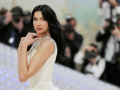 (Фото) Долгите нозе во преден план, секси стилот воодушевува