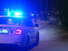 Драма во кумановско: Удрил полицаец со автомобил и избегал, испалени неколку куршуми во бркотницата