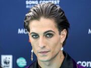 (Фото) Дамијано Давид и Дов Камерон со романтична фотографија – уште една свршувачка што го следи трендот