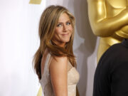 (Видео) Момчето на Џенифер Анистон се вцрвени во емисија: „Не се случи преку ноќ“