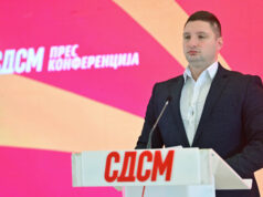 (Видео) Фрчкоски: Паралелно со антиамерикански активности, Мицкоски води и анти-ЕУ кампања