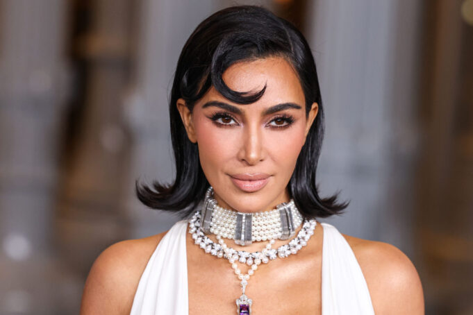 kim-kardashijan-depositphotos_797263780_xl