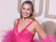 (Фото) Марго Роби во незамисливи потпетици: „Би сакала да видам како оди во нив“