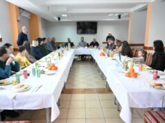 Тошковски денеска на Пониква ги посетил децата и семејствата на загинатите бранители