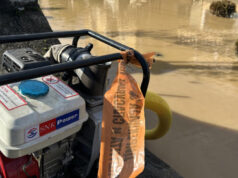 Водата се повлекува во повеќе региони, дел од патиштата затворени поради поплави, одрони и снег