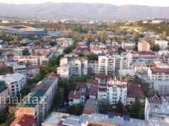 Малолетник ограбен со закани на игралиште во Центар – едниот од напаѓачите бил вооружен со остар предмет